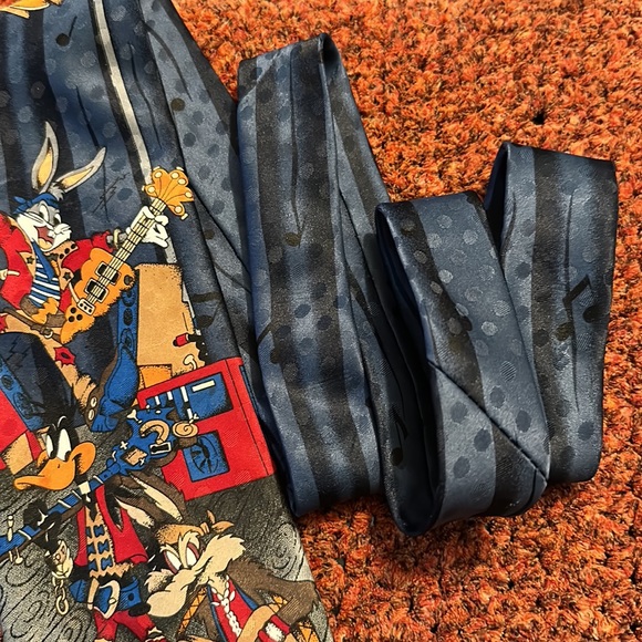 Vintage Looney Tunes Tie - Picture 4 of 7